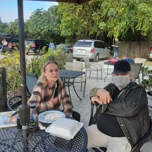 Meet your Posher, Cynthia